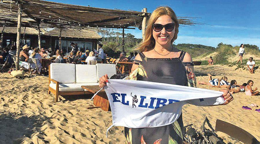 Silvina luna en la playa La Susana uno de los lugares preferidos por quienes buscan diversión y buena atención