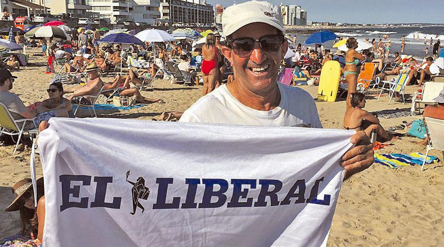 La historia detraacutes de Daniel el amigo de todos los turistas