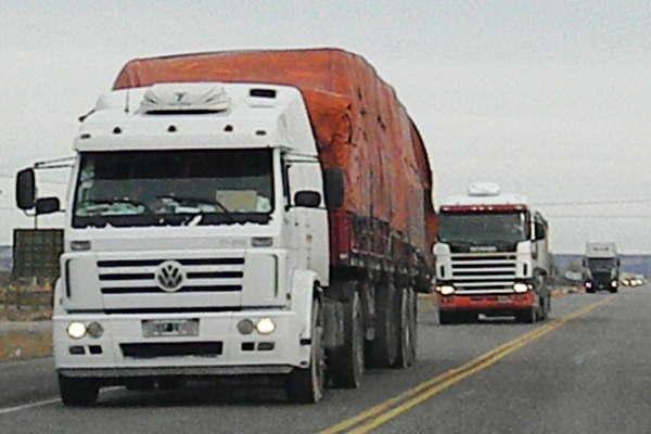 Restringen la circulacioacuten de camiones en rutas