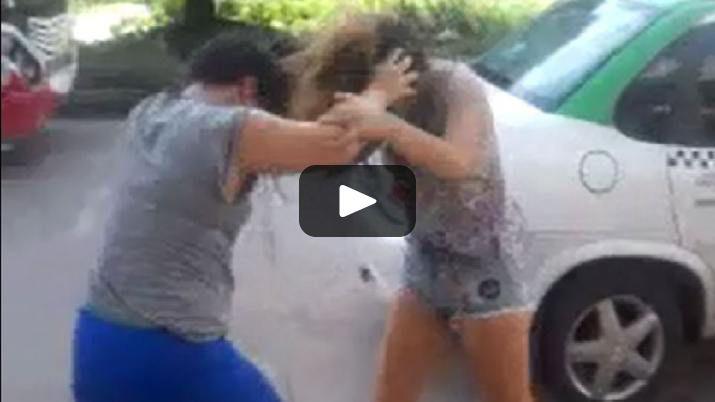 Otra violenta pelea entre chicas circula por WhatsApp