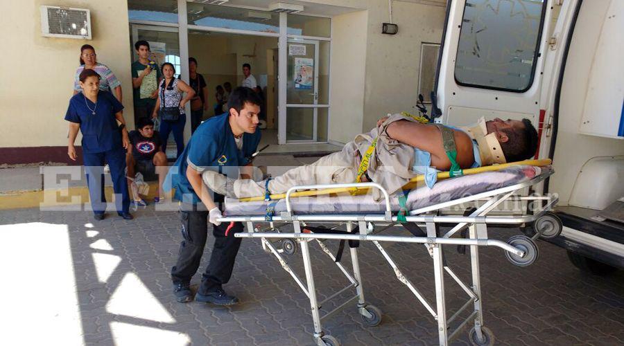 Dos obreros seriamente heridos al caer en una construccioacuten