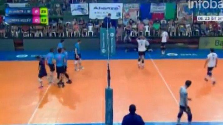 La impactante lesioacuten en un partido de la Liga Argentina de voley
