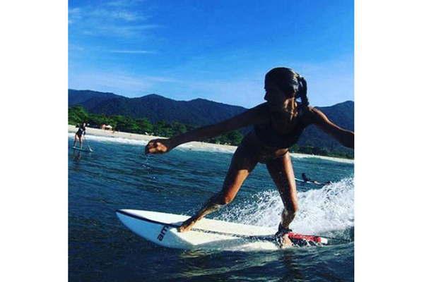 Juana Viale compartioacute imaacutegenes de sus vacaciones descontracturadas e intreacutepidas en Brasil