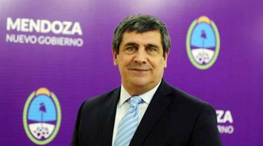 Renuncioacute Rubeacuten Giacchi tras una denuncia por violencia de geacutenero