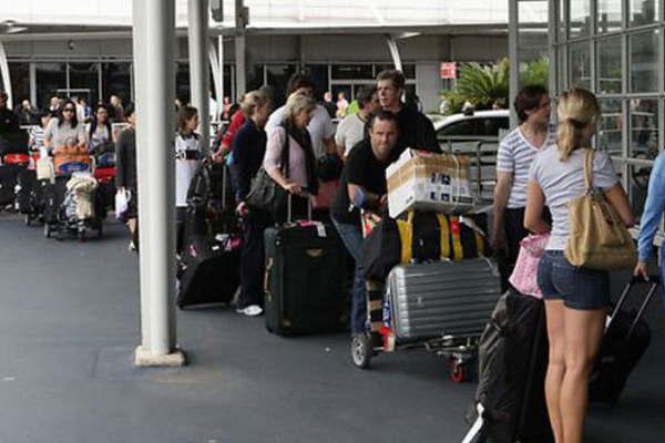 Aconsejan acudir al meacutedico ante siacutentomas de dengue