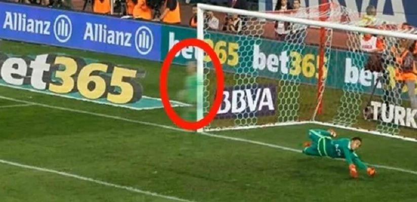 Creer o reventar- filman al fantasma del arquero fallecido del Chapecoense durante un partido