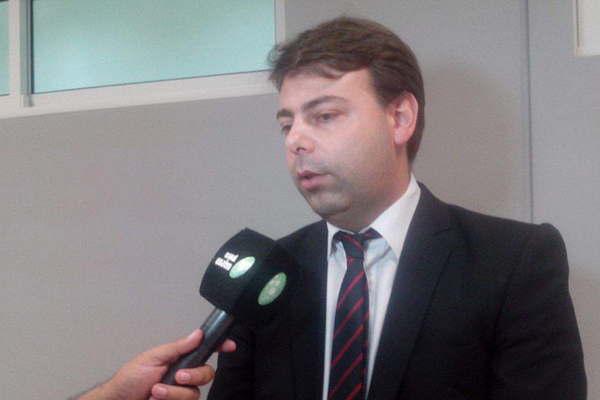 Encuentran al cuidador de un campo con  un disparo en la sien