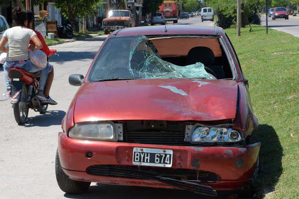 IRRESPONSABILIDAD Los automovilistas se dieron a la fuga en esas condiciones y fueron interceptados por la Policía 