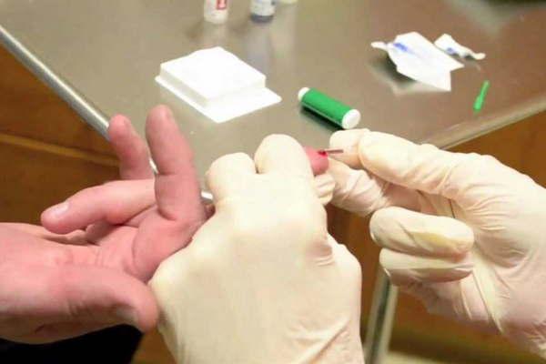 Ya no se necesitaraacute orden meacutedica para solicitar el estudio de VIH en el paiacutes