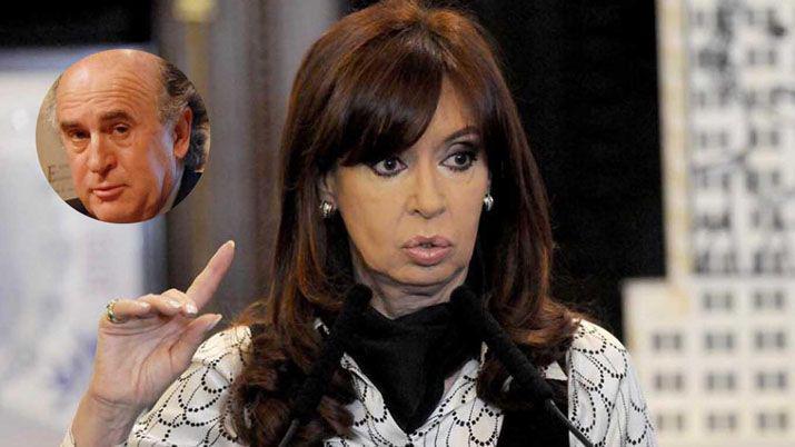 Imputan a Cristina Kirchner por abuso de autoridad