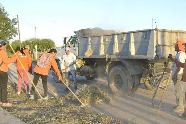 Eliminaron basurales de los  barrios 25 de Mayo 540 Viviendas  y Central Argentino Ampliacioacuten