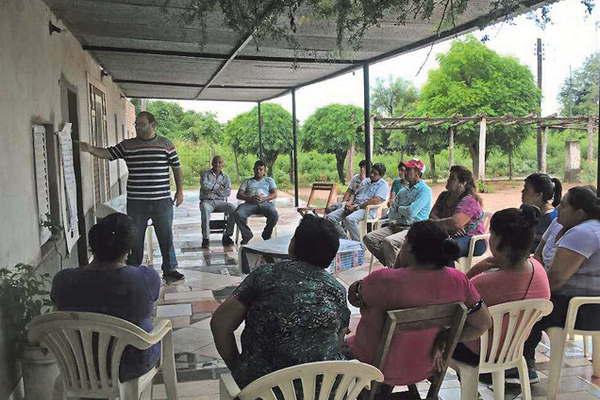 Dictan talleres para los agricultores familiares de Siliacutepica
