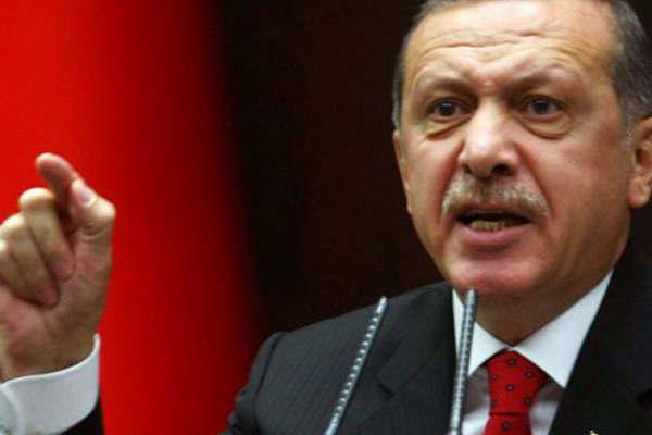 Suman 43000 detenidos por el intento de golpe en Turquiacutea 