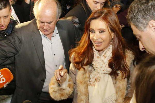 Piden investigar si la ex presidenta Cristina promovioacute denuncias falsas contra Stiuso