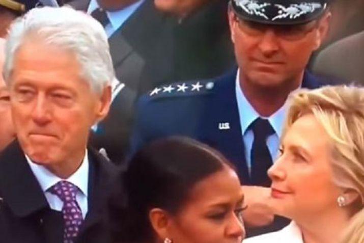 Incómodo momento captado por las cmaras