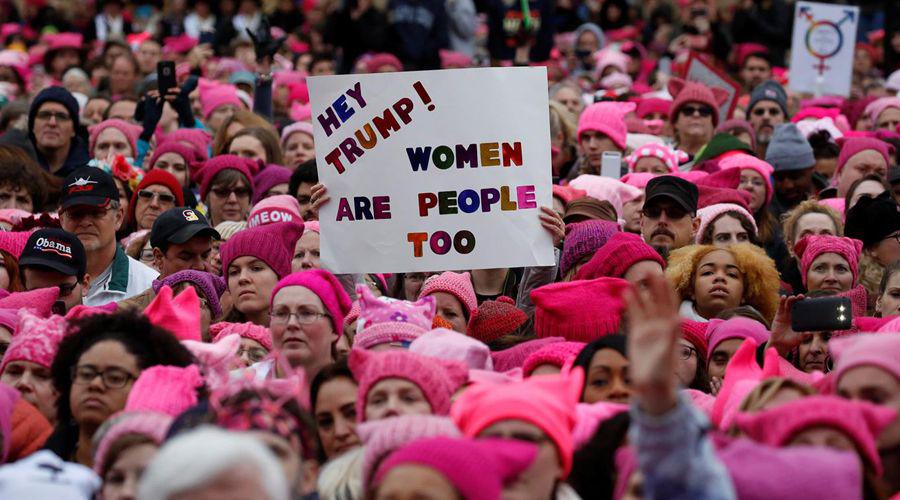 Miles de convocadas en la Marcha de las Mujeres contra Trump