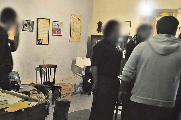 Allanan un albergue transitorio y detienen a tres personas uno es un doble homicida proacutefugo