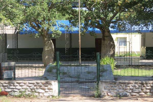 La Escuela Ndeg 827 del Dique sufrioacute el octavo robo en  dos antildeos consecutivos seguacuten denuncioacute la directora 