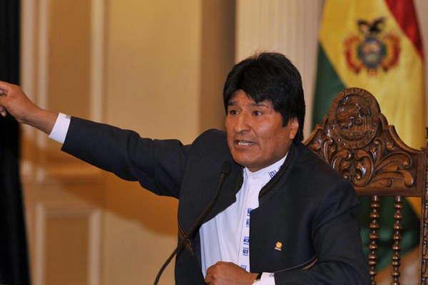 Evo cumple once antildeos ininterrumpidos como presidente de Bolivia y lo festeja hoy
