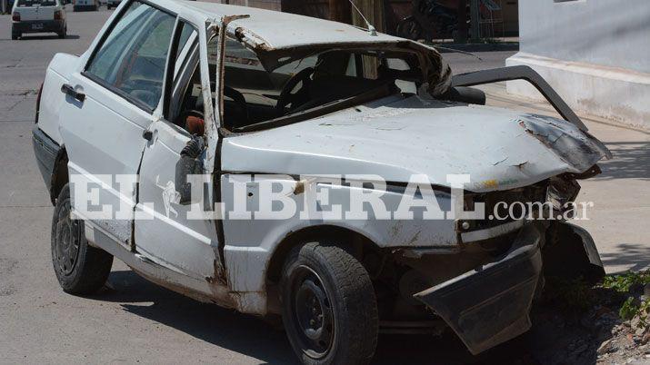 Un hombre herido en choque tras cortarse la direccioacuten de su automoacutevil