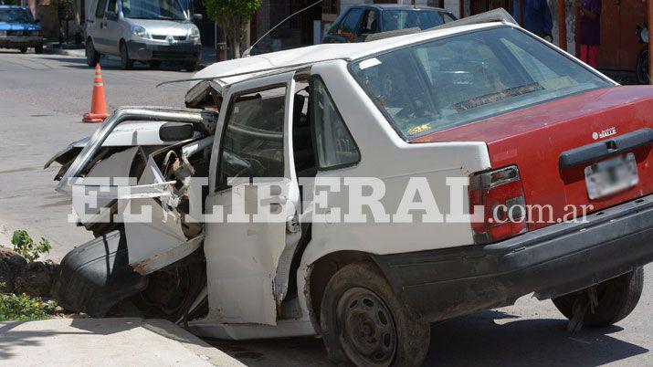 Un hombre herido en choque tras cortarse la direccioacuten de su automoacutevil