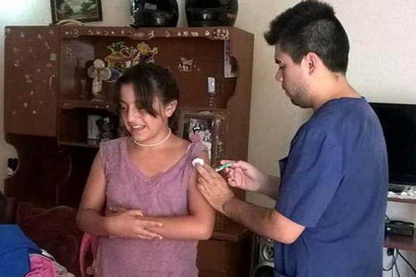 Las Upas siguen con la campantildea de vacunacioacuten de HPV