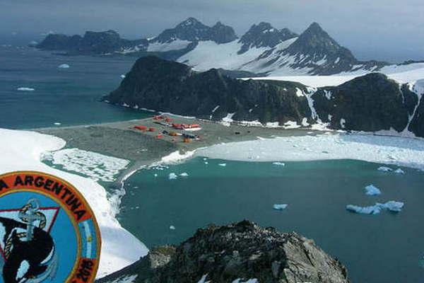 El naviacuteo San Blas llegoacute a la Base de la Antaacutertida Argentina