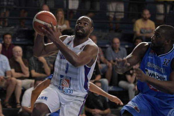 En un final infartante Quimsa perdioacute de local ante Ferro Carril Oeste