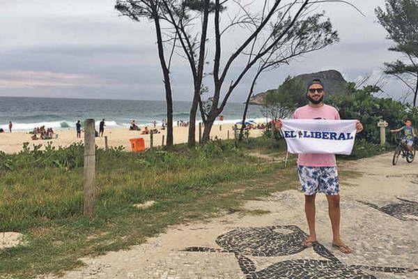 Barra de Tijuca la playa paradisiacuteaca de Riacuteo de Janeiro que atrae a los santiaguentildeos 