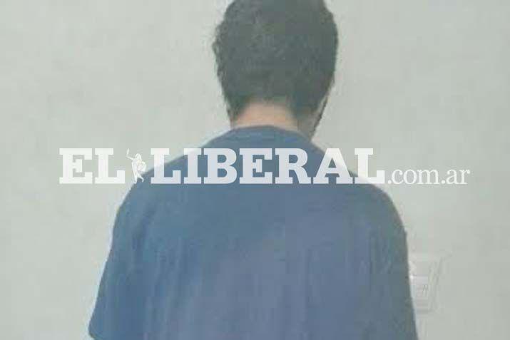 El acusado pretendió darse a la fuga pero fue alcanzado por la policía