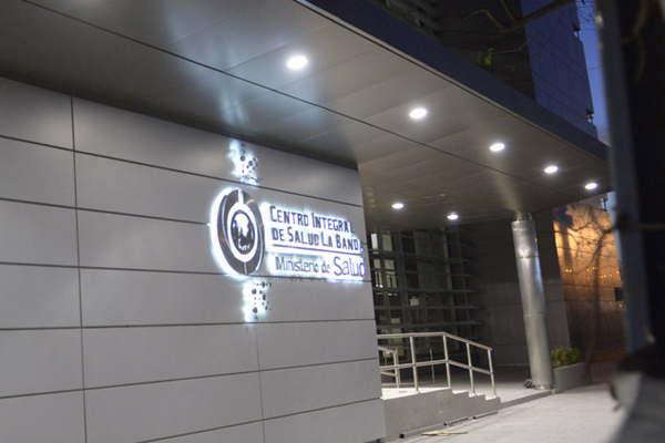 Motociclista herido en choque con un sargento de policiacutea