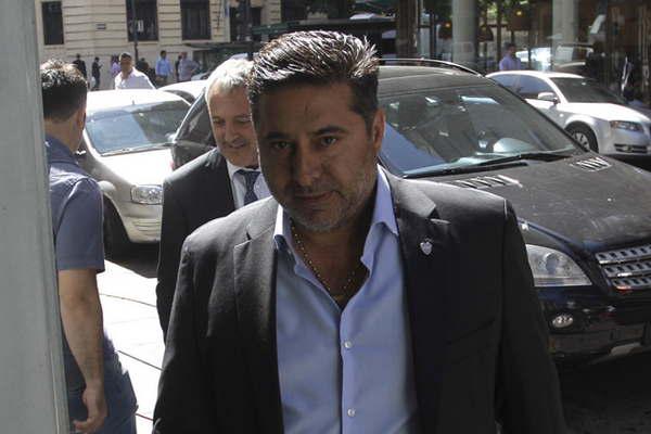 Nosotros no tenemos problemas de parar seis meses