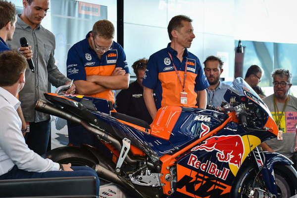Las KTM entran en accioacuten para tratar de hacer historia en el GP