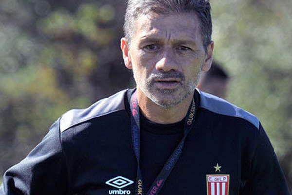 Vivas confirmoacute que Veroacuten jugaraacute un rato esta noche