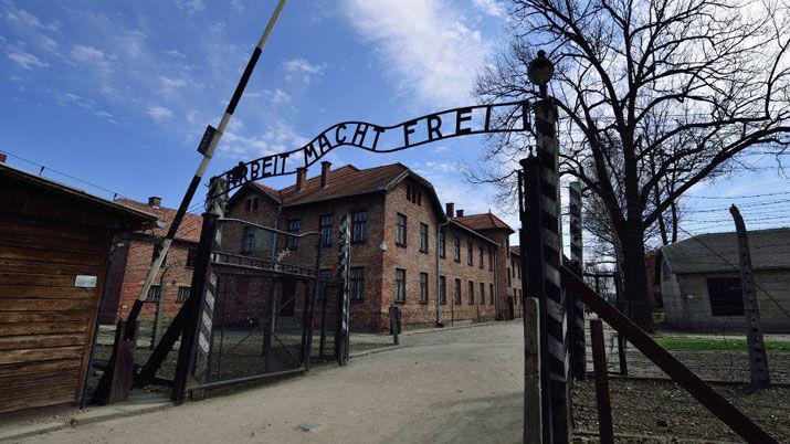 Hoy se rinde homenaje a las viacutectimas del Holocausto