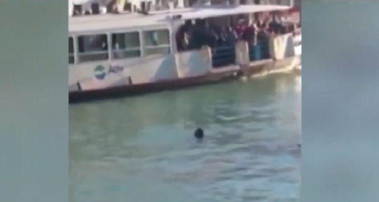 Italia- Dejan morir ahogado a un africano mientras lo insultan