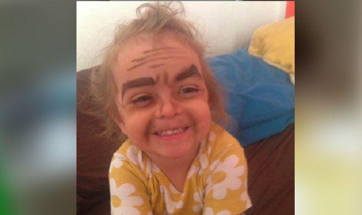 Su sobrina le pidioacute que la pinte como una princesa y ella le jugoacute una divertida broma