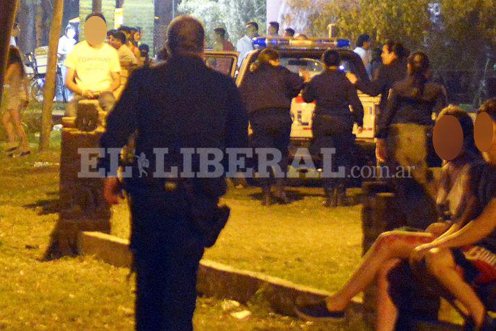 Desalojan una fiesta clandestina con maacutes de 100 personas alcoholizadas