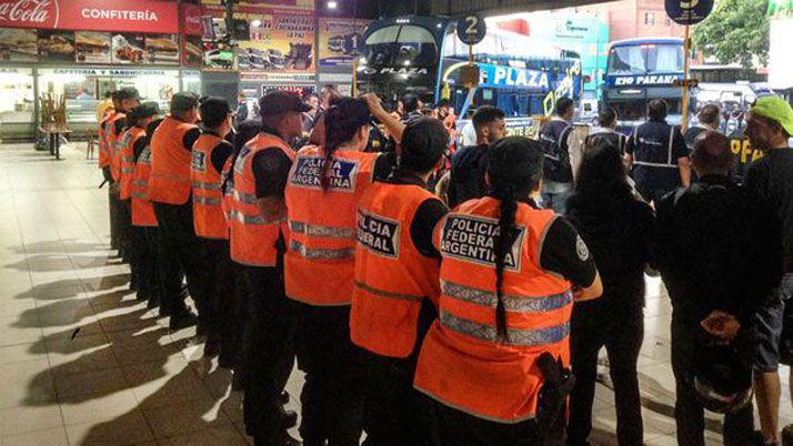 Macri firmoacute un decreto clave que permitiraacute expulsar a delincuentes extranjeros