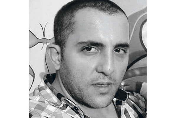 Ordenan apresar a un meacutedico que le habriacutea robado el automoacutevil a su colega y que huyoacute de la Policiacutea