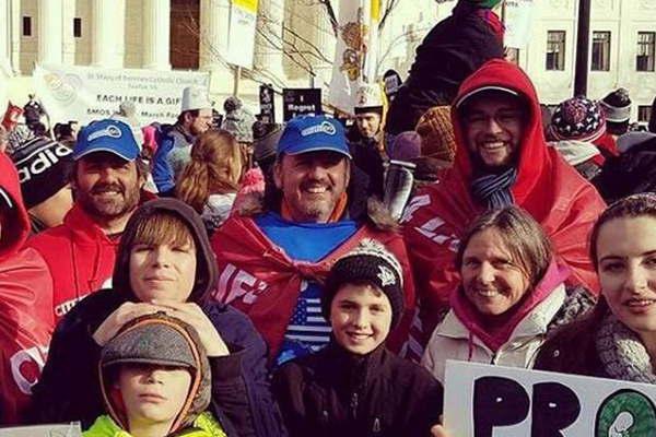 En Washington una multitud marchoacute en favor de la vida