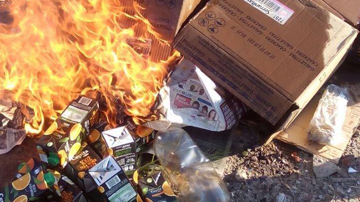 Incineran comestibles secuestrados en Clodomira