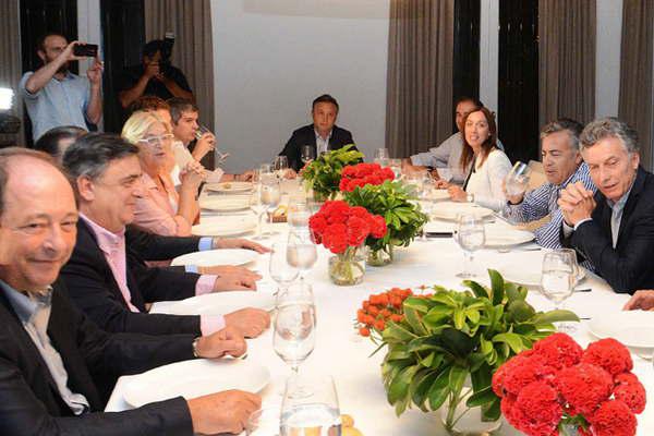 El presidente Macri y la  UCR debatieron sobre el armado electoral de octubre