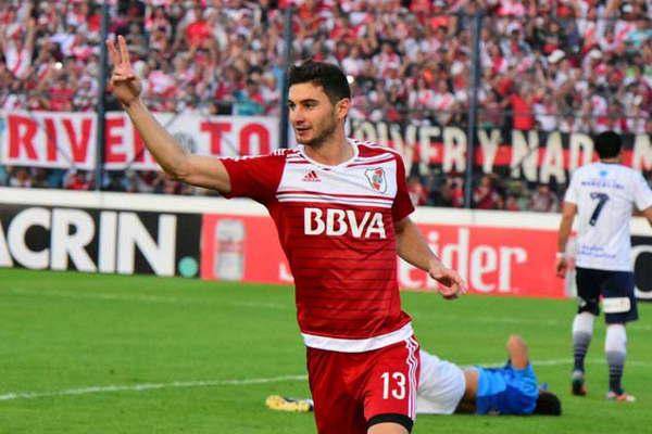 Lucas Alario ya estaacute listo para reaparecer el saacutebado