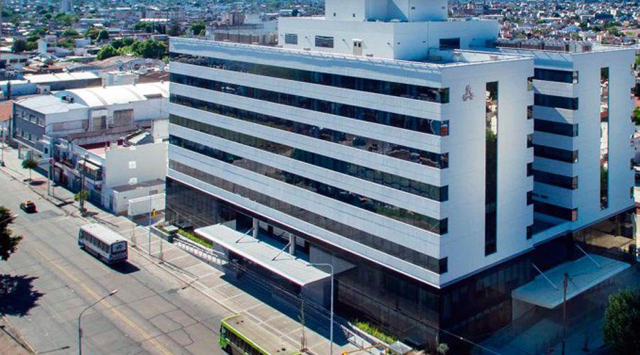 Dan el alta meacutedica al bebeacute arrojado desde un auto