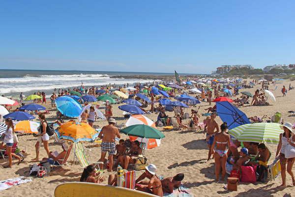 Febrero se viene con lluvias promedio y temperaturas ideales para la playa
