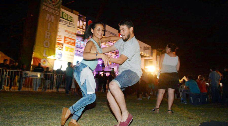 Se encendioacute el fuego salamanquero en un club Sarmiento colmado