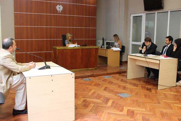 Detuvieron al meacutedico acusado de robarle el coche a colega