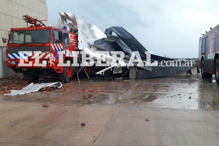 El tornado causó daños en el Aeropuerto de Las Termas