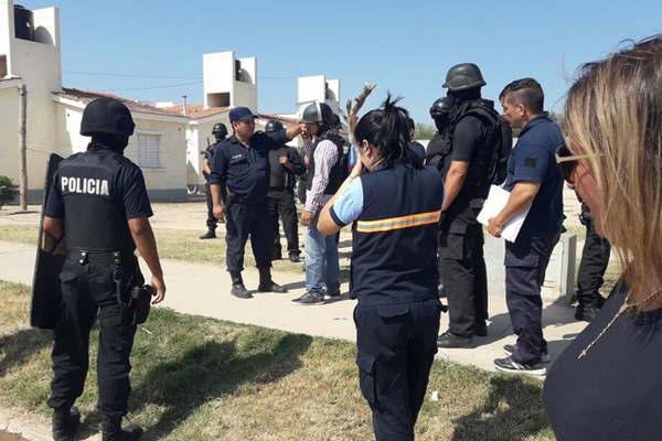 Reconstruyeron feroz batalla de dos vecinos que acaboacute con uno asesinado de siete puntildealadas